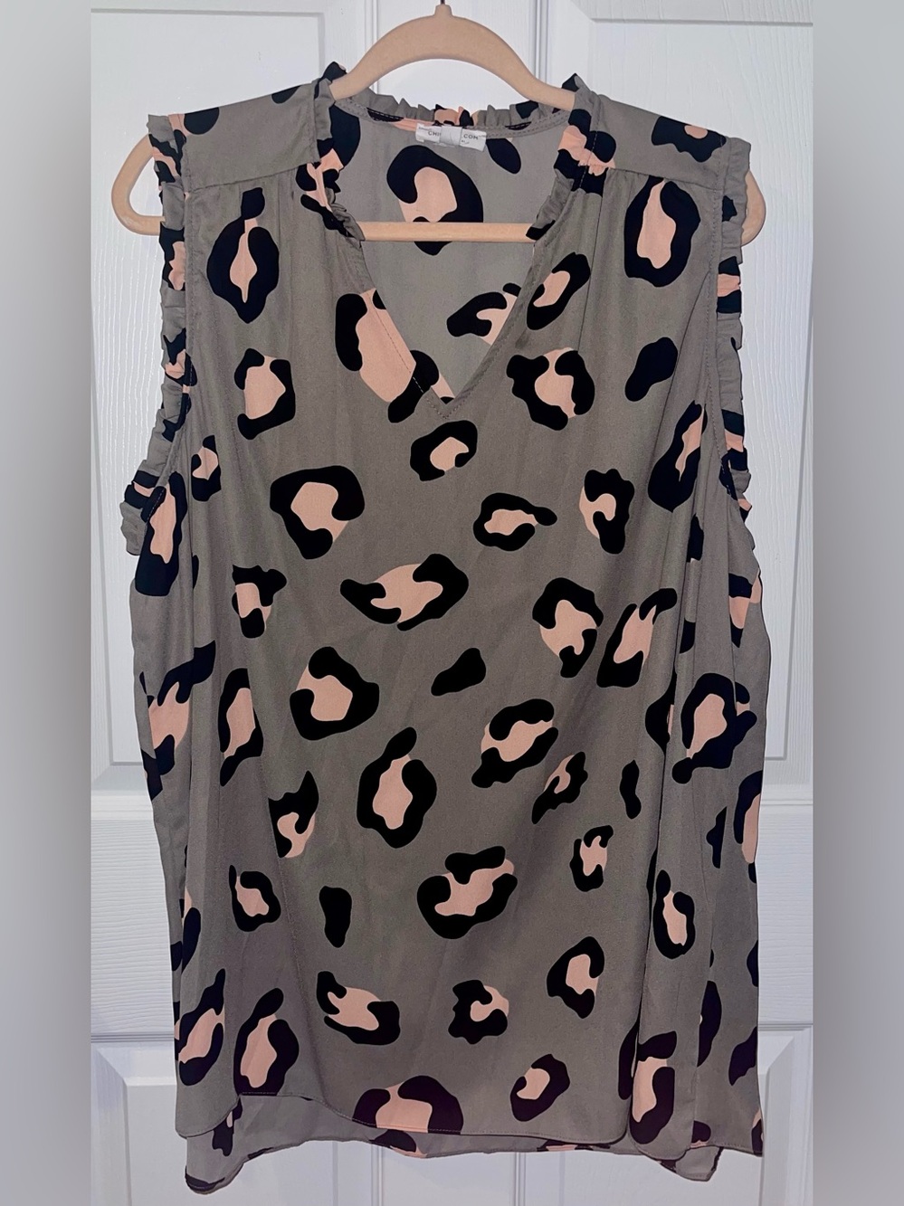 Chic Soul 3X women’s sleeveless top gray pink leopard print